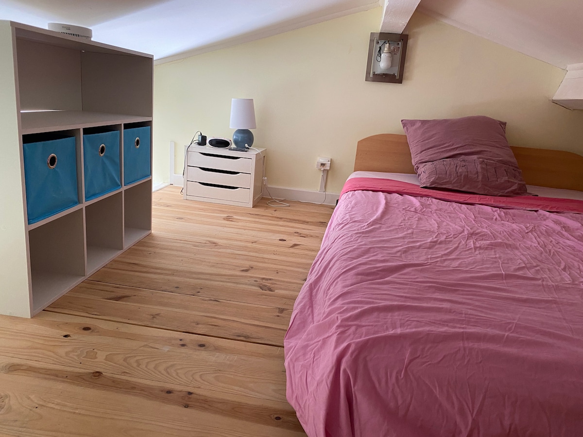 Grand studio climatisé avec mezzanine — photo 5